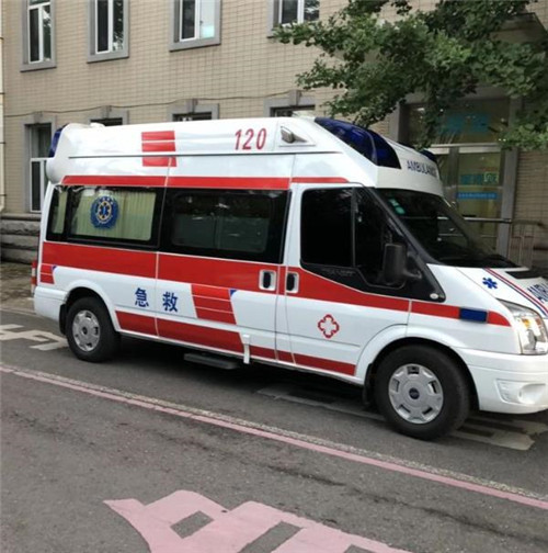 翠峦选择我们的救护车出租,开启安心转院之旅